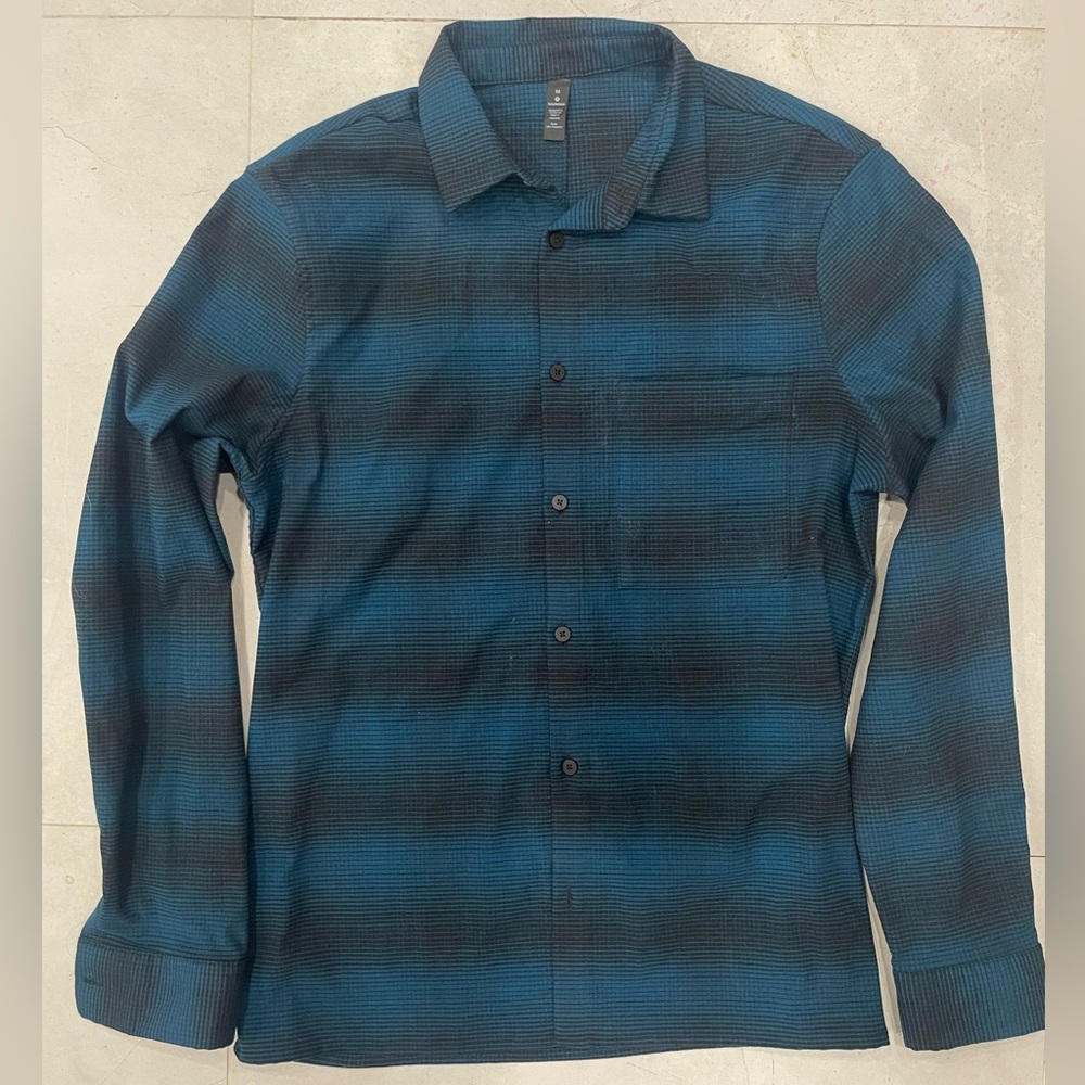 Lululemon Men’s button up flannel
